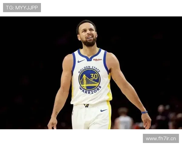 库里复出首战仍显紧张状态 库里复出首战仍显紧张状态